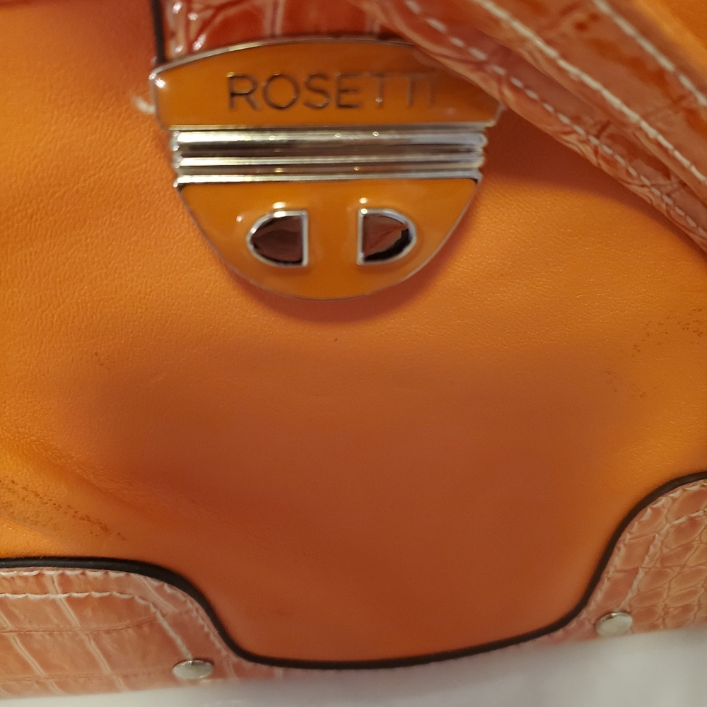CROSSBODY ,ROSETTA WITH POCKETS GALORE - Picture 2 of 7